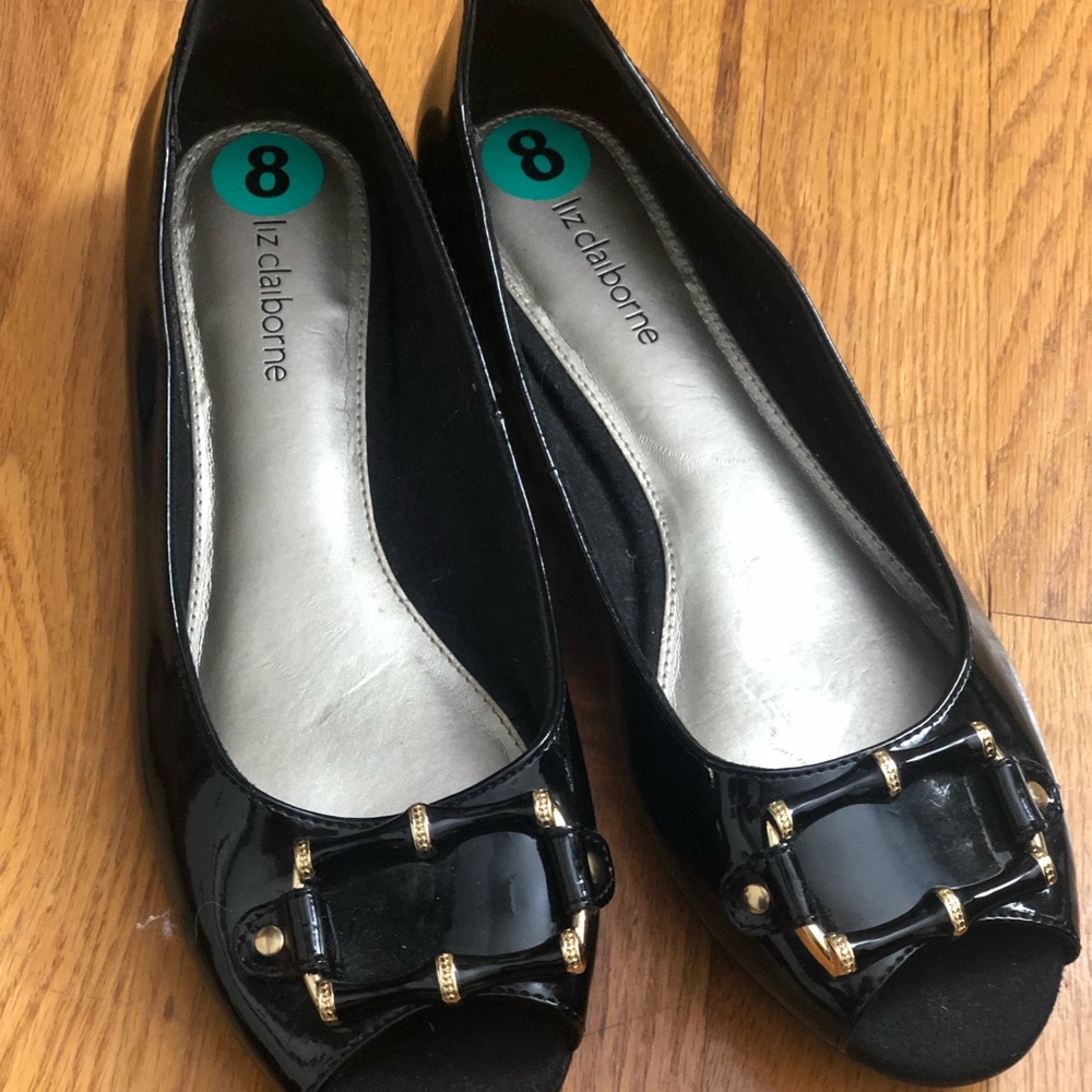 Peep toe flats